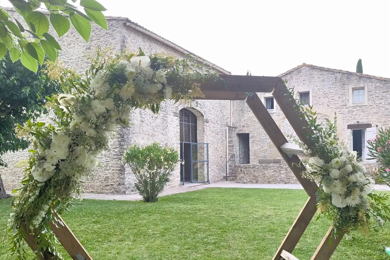 Une cérémonie en fleurs, réalisation des Fleurs du Boutonnet